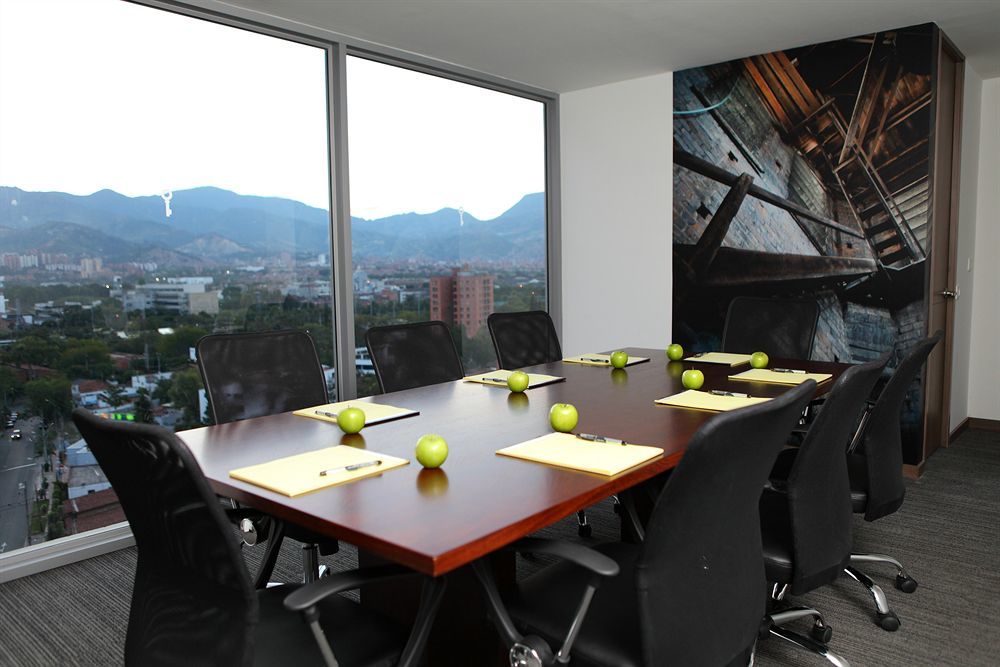 Sites Hotel Medellín Exteriér fotografie A meeting room