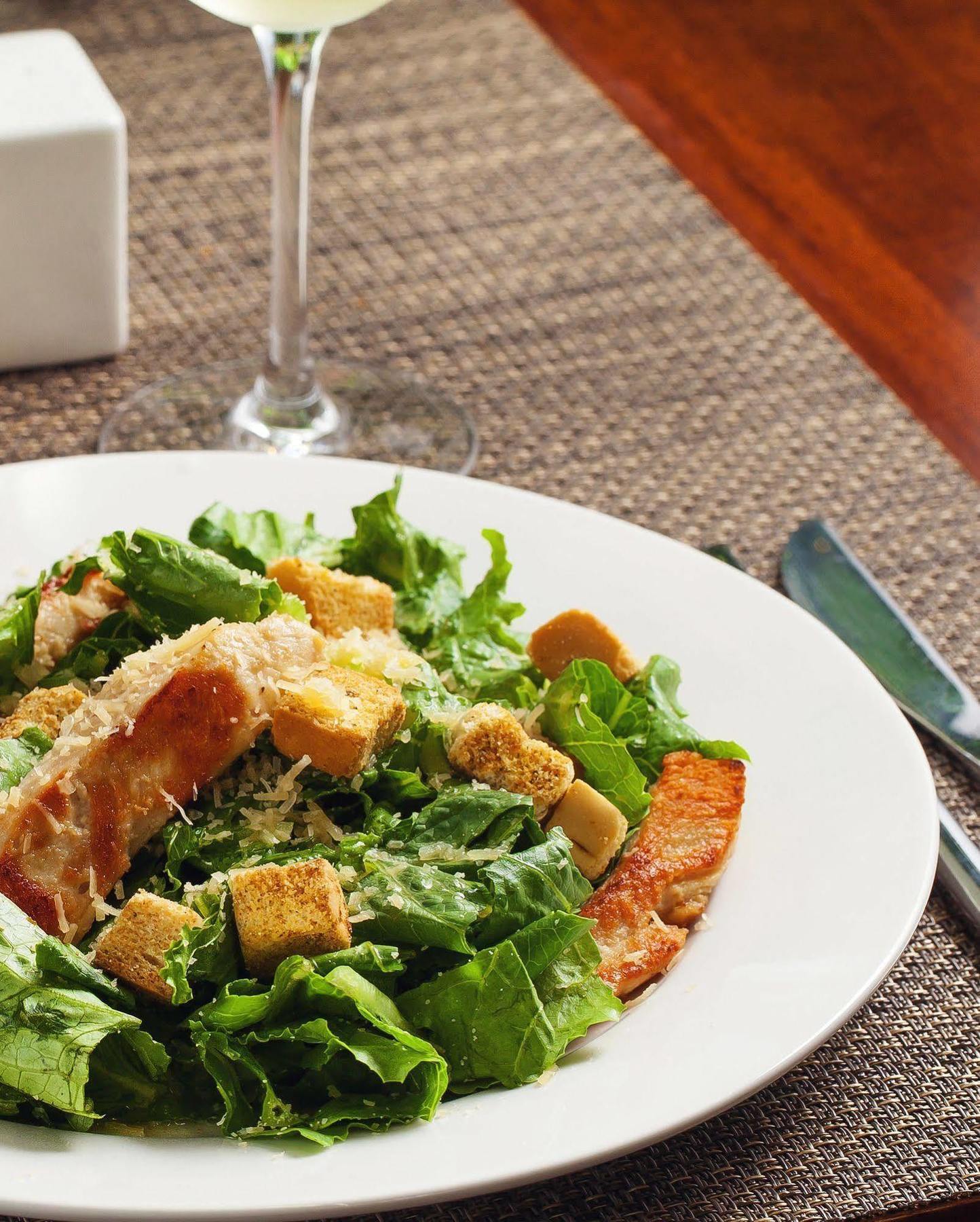 Sites Hotel Medellín Exteriér fotografie Caesar salad