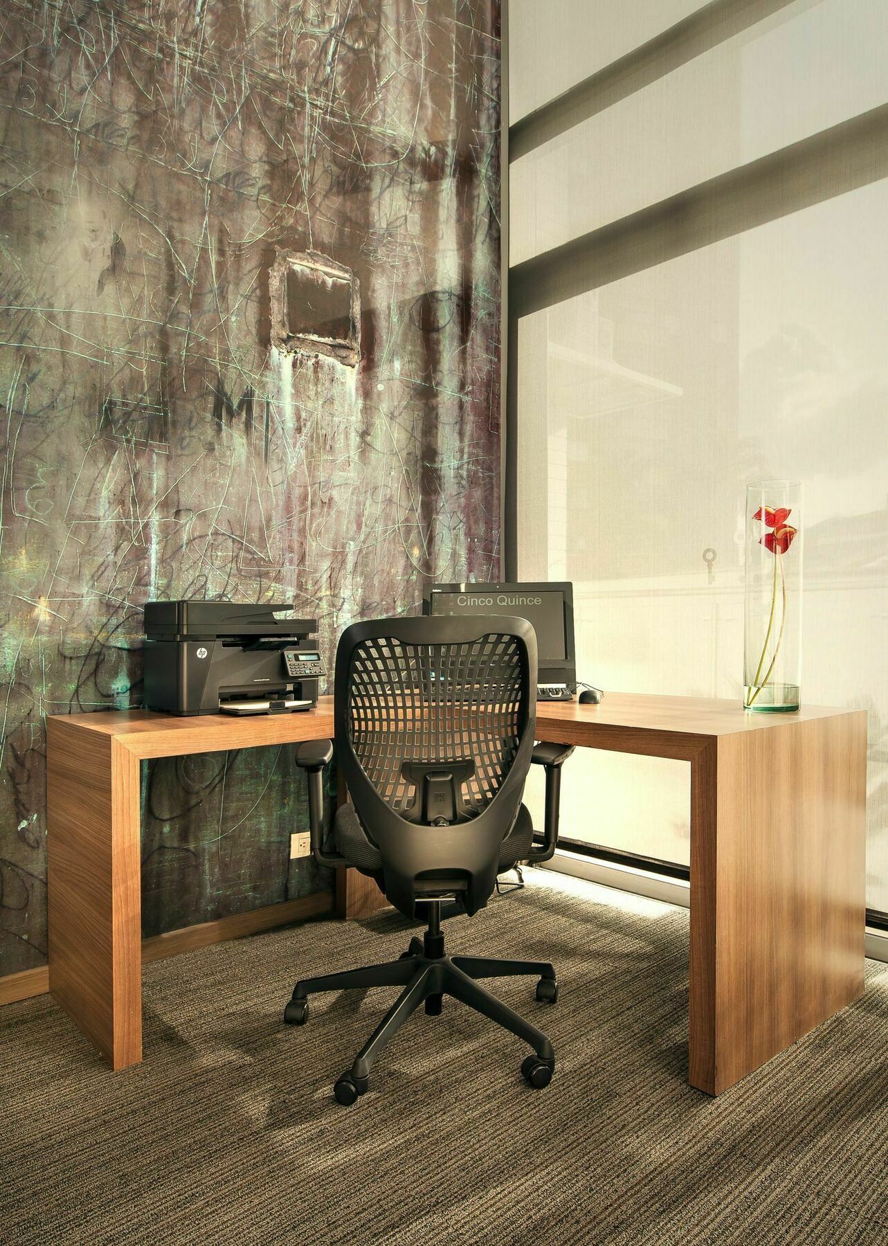 Sites Hotel Medellín Exteriér fotografie A typical office chair